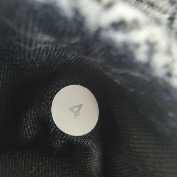 Lululemon Herringbone Light Gray Cropped Leggings Sz 4 Rare Pattern - Picture 11 of 14